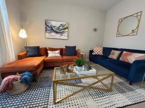 Luxe Central Suburban Retreat